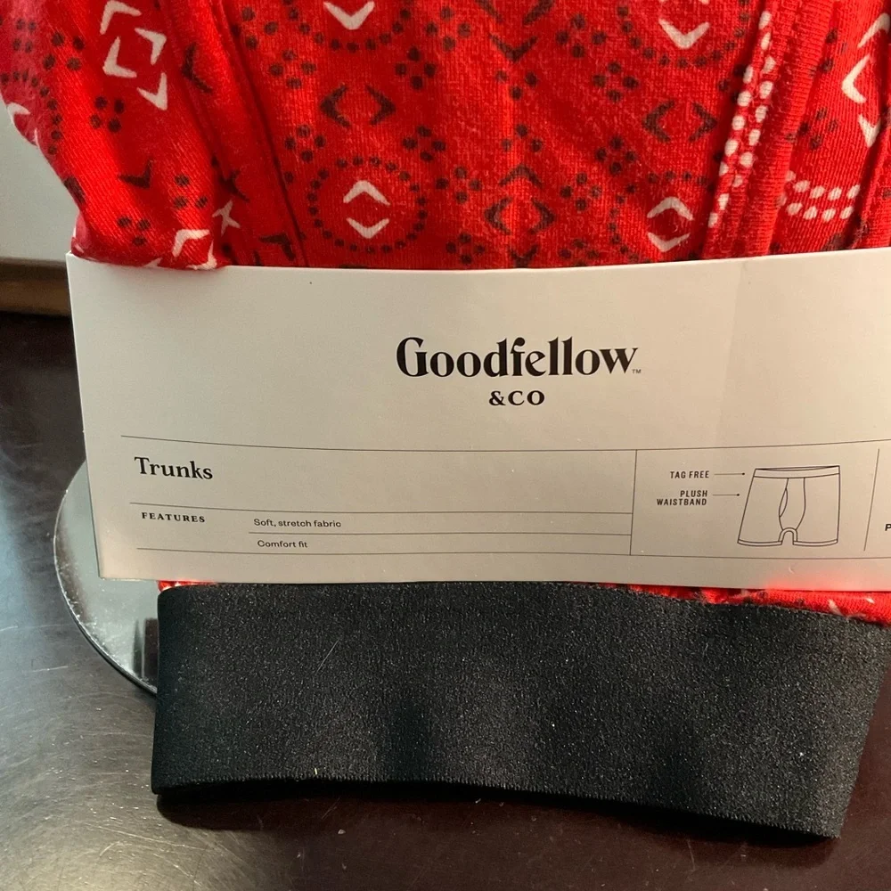 Goodfellow & Co Red Bandana and Black Boxers Includes Two Pairs.  Size Large